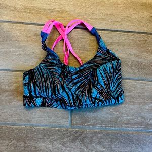 Lululemon energy bra size 6